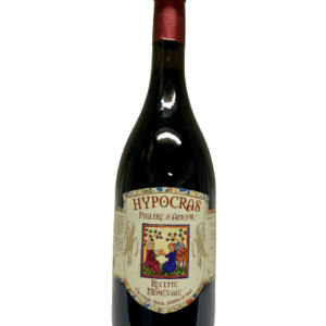Description d'une photo d'une bouteille de "Hypocras rouge" en verre de 75cl.