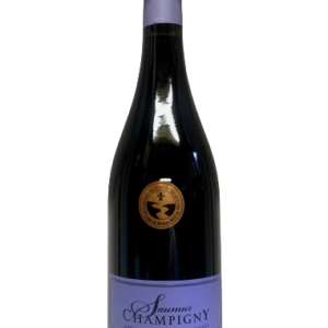 Description d'une photo d'une bouteille de vin rouge en verre de 75cl "Saumur Champigny".
