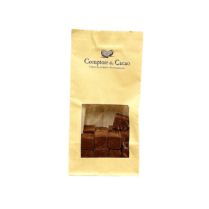 Truffes chocolatées dans un sachet contenant 100 grammes. Un chocolat pur beurre de cacao pour des truffes exceptionnelles!! Une pâte de chocolat noisette pour vos plaisir ou faire plaisir à vos proches. Des truffes carrées pour des moments carré-ment bons.